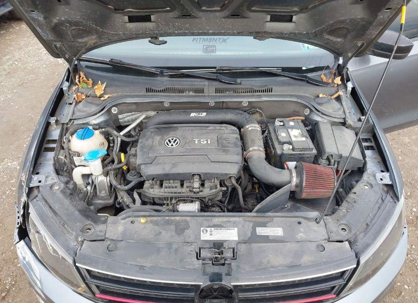 Photo 10 of 2015 Volkswagen Jetta 1.8T SE (VIN 3VWD17AJ1FM413384)