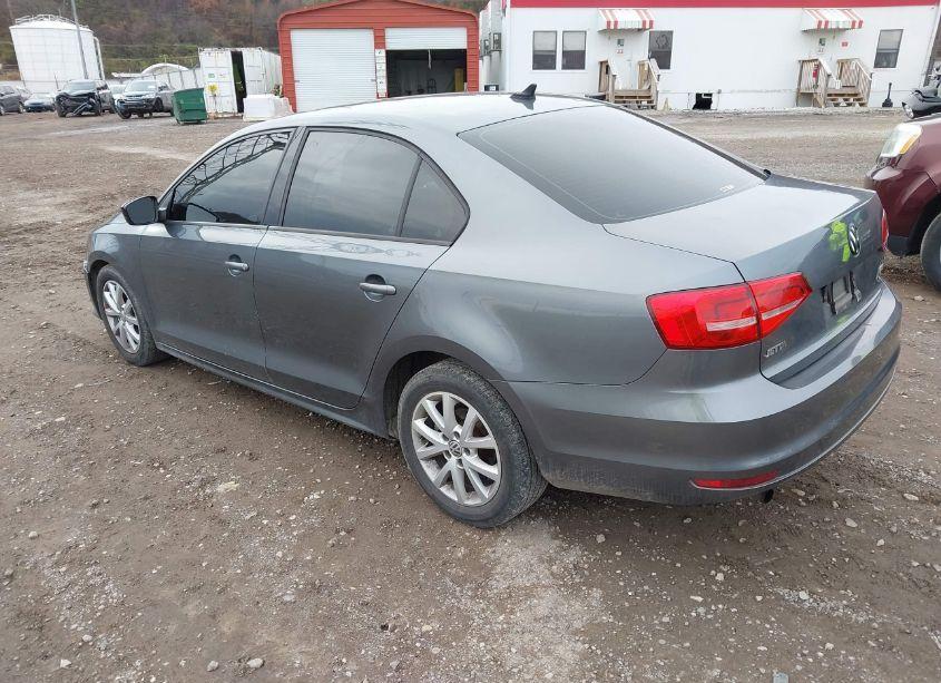 Photo 3 of 2015 Volkswagen Jetta 1.8T SE (VIN 3VWD17AJ1FM413384)