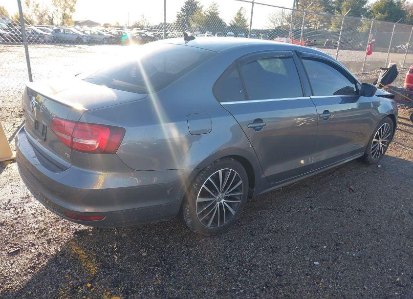 Photo 4 of 2015 Volkswagen Jetta 1.8T SPORT (VIN 3VWD17AJ1FM425373)