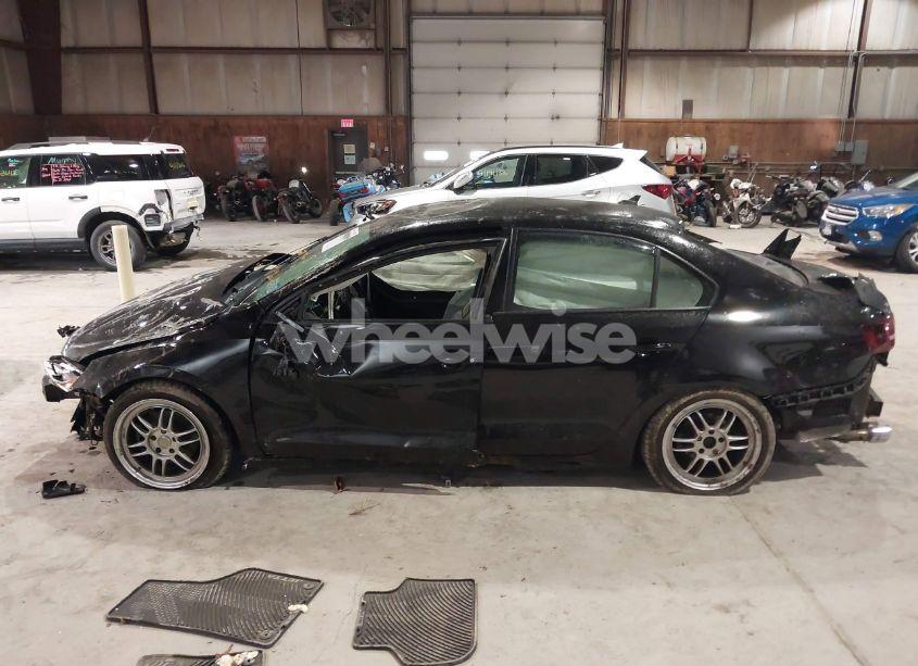 Photo 13 of 2016 Volkswagen Jetta 1.8T SPORT (VIN 3VWD17AJ1GM233324)