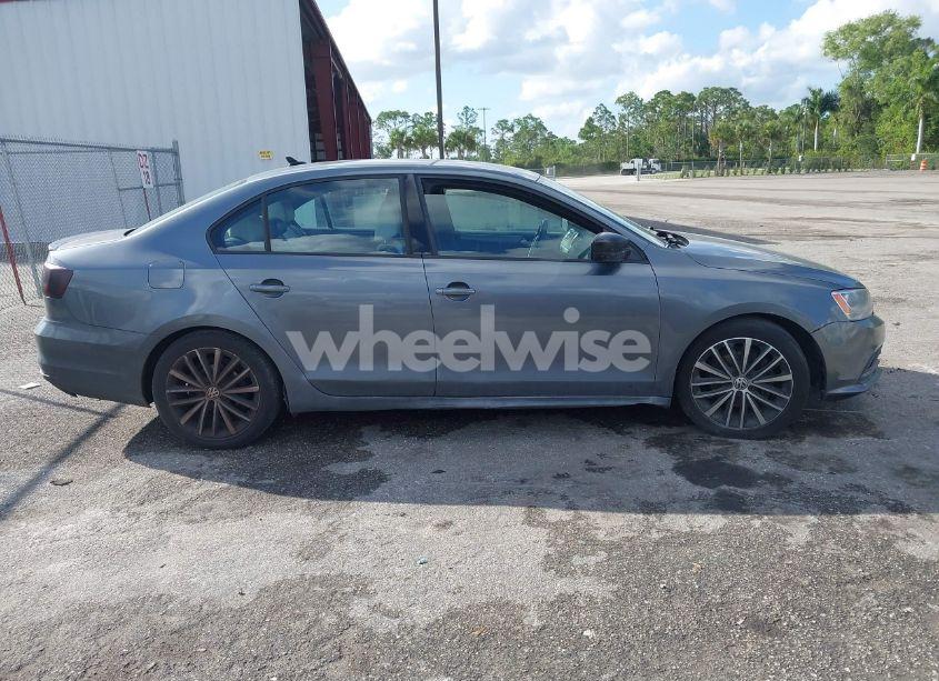 Photo 13 of 2016 Volkswagen Jetta 1.8T SPORT (VIN 3VWD17AJ1GM346979)