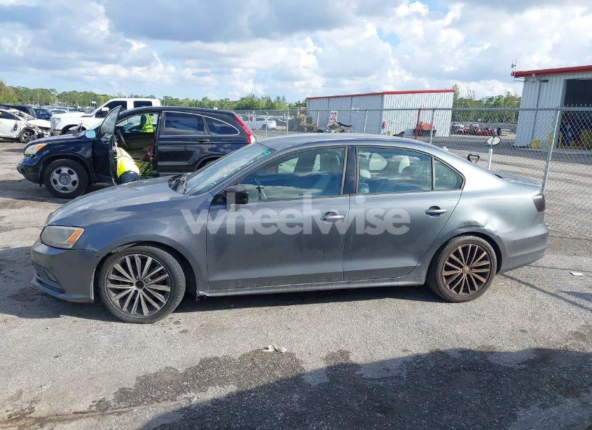 Photo 14 of 2016 Volkswagen Jetta 1.8T SPORT (VIN 3VWD17AJ1GM346979)