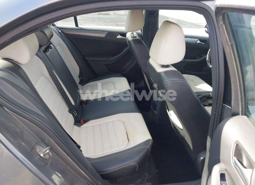 Photo 8 of 2016 Volkswagen Jetta 1.8T SPORT (VIN 3VWD17AJ1GM346979)