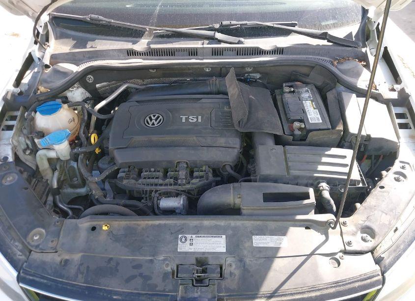 Photo 10 of 2016 Volkswagen Jetta 1.8T SPORT (VIN 3VWD17AJ1GM351986)