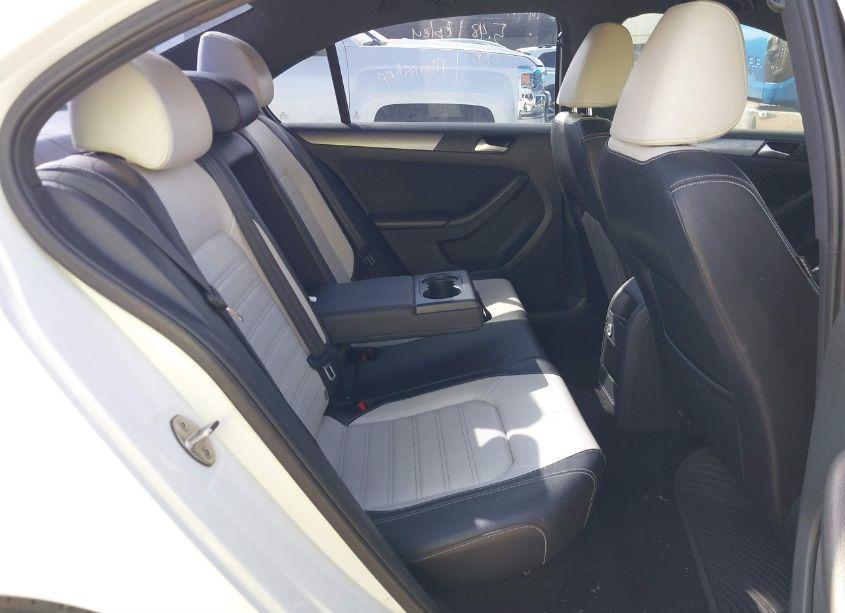 Photo 8 of 2016 Volkswagen Jetta 1.8T SPORT (VIN 3VWD17AJ1GM351986)