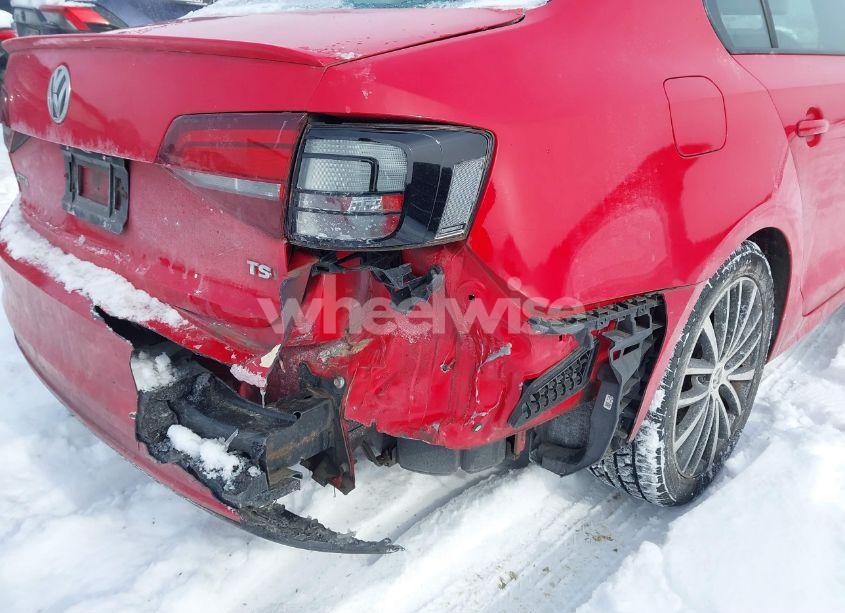 Photo 6 of 2016 Volkswagen Jetta 1.8T SPORT (VIN 3VWD17AJ1GM384390)