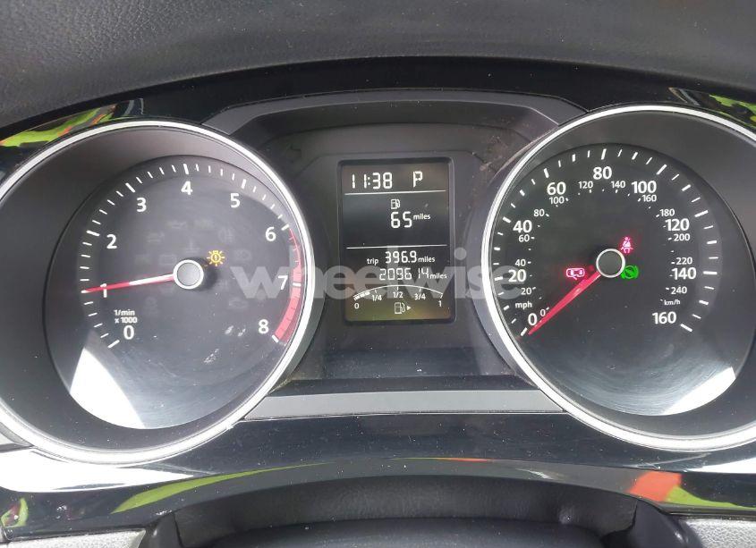 Photo 7 of 2016 Volkswagen Jetta 1.8T SPORT (VIN 3VWD17AJ1GM384390)