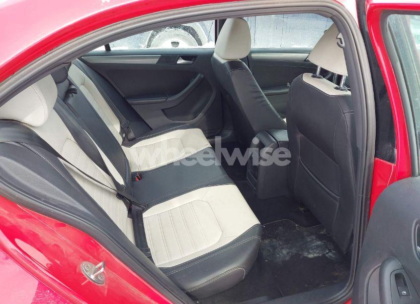 Photo 8 of 2016 Volkswagen Jetta 1.8T SPORT (VIN 3VWD17AJ1GM384390)