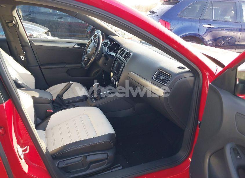 Photo 5 of 2016 Volkswagen Jetta 1.8T SPORT (VIN 3VWD17AJ1GM384468)