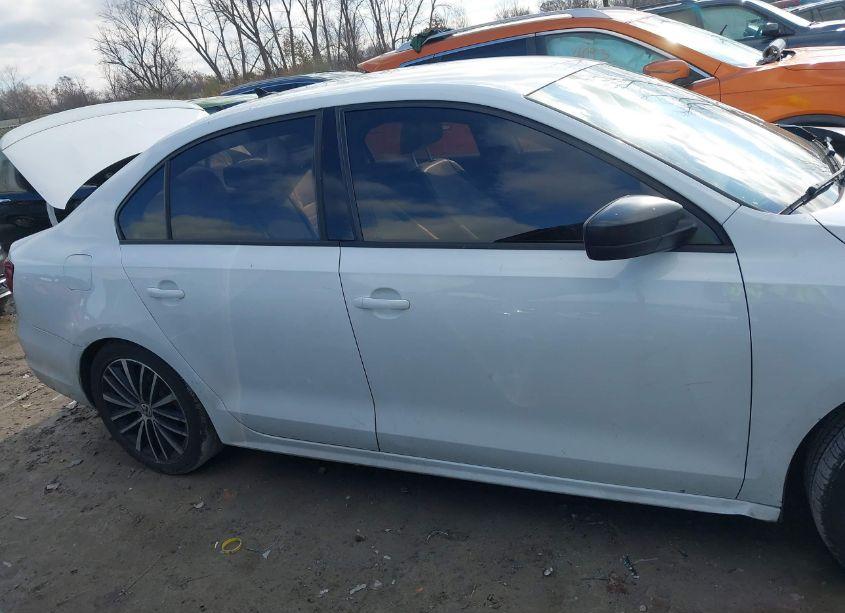 Photo 13 of 2016 Volkswagen Jetta 1.8T SPORT (VIN 3VWD17AJ1GM388116)