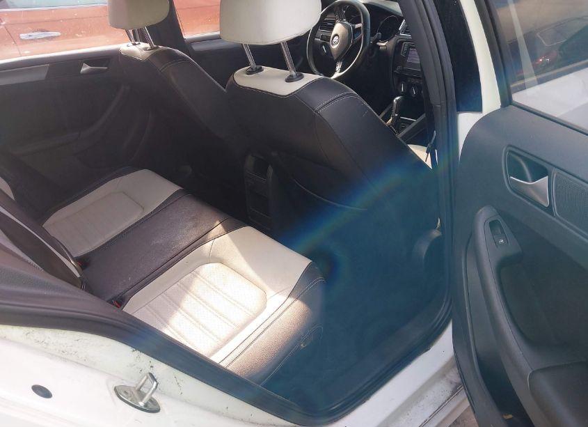 Photo 8 of 2016 Volkswagen Jetta 1.8T SPORT (VIN 3VWD17AJ1GM388116)