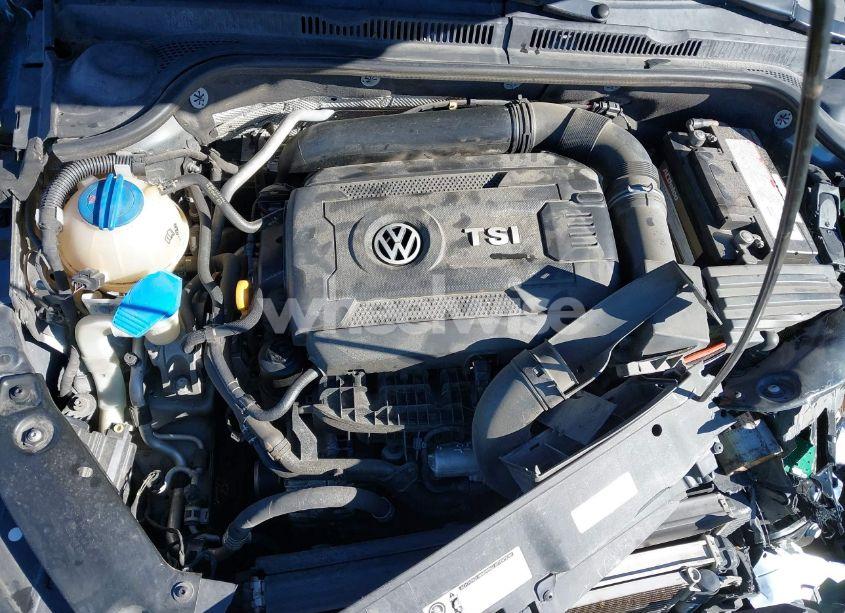 Photo 10 of 2017 Volkswagen Jetta 1.8T SPORT (VIN 3VWD17AJ1HM310968)