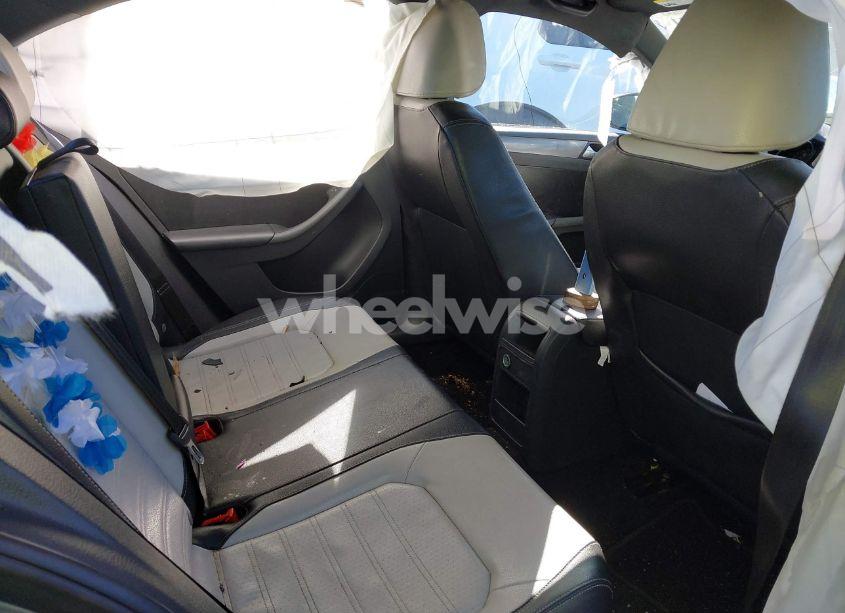 Photo 8 of 2017 Volkswagen Jetta 1.8T SPORT (VIN 3VWD17AJ1HM310968)