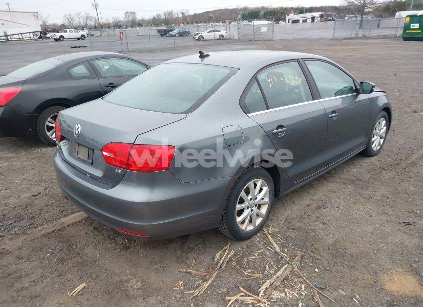 Photo 4 of 2014 Volkswagen Jetta 1.8T SE (VIN 3VWD17AJ2EM217534)