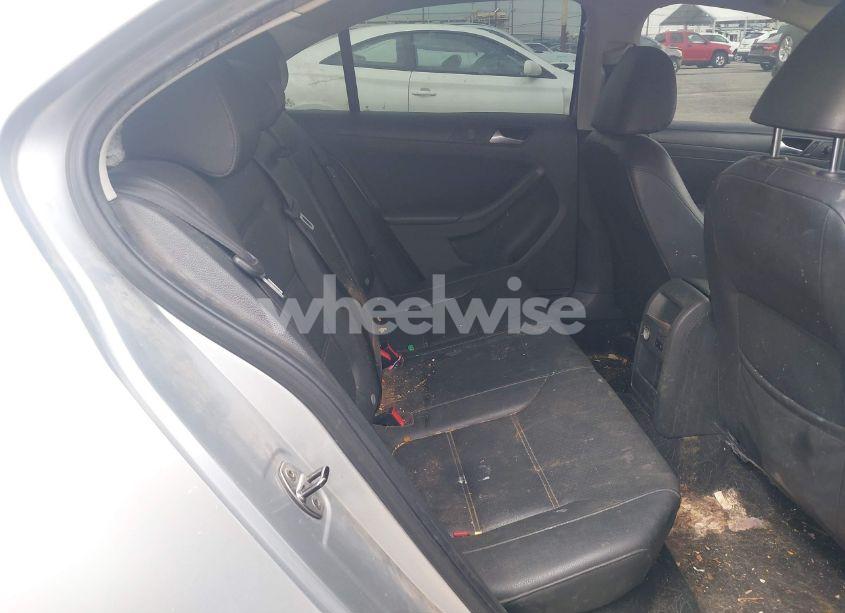 Photo 8 of 2014 Volkswagen Jetta 1.8T SE (VIN 3VWD17AJ2EM226153)