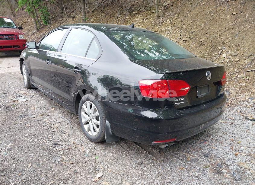 Photo 3 of 2014 Volkswagen Jetta 1.8T SE (VIN 3VWD17AJ2EM273523)