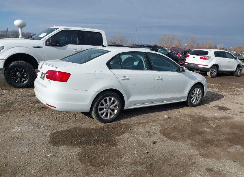 Photo 4 of 2014 Volkswagen Jetta 1.8T SE (VIN 3VWD17AJ2EM326933)