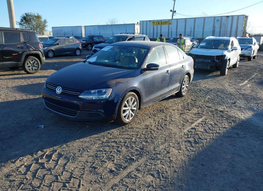 Photo 2 of 2014 Volkswagen Jetta 1.8T SE (VIN 3VWD17AJ2EM328715)
