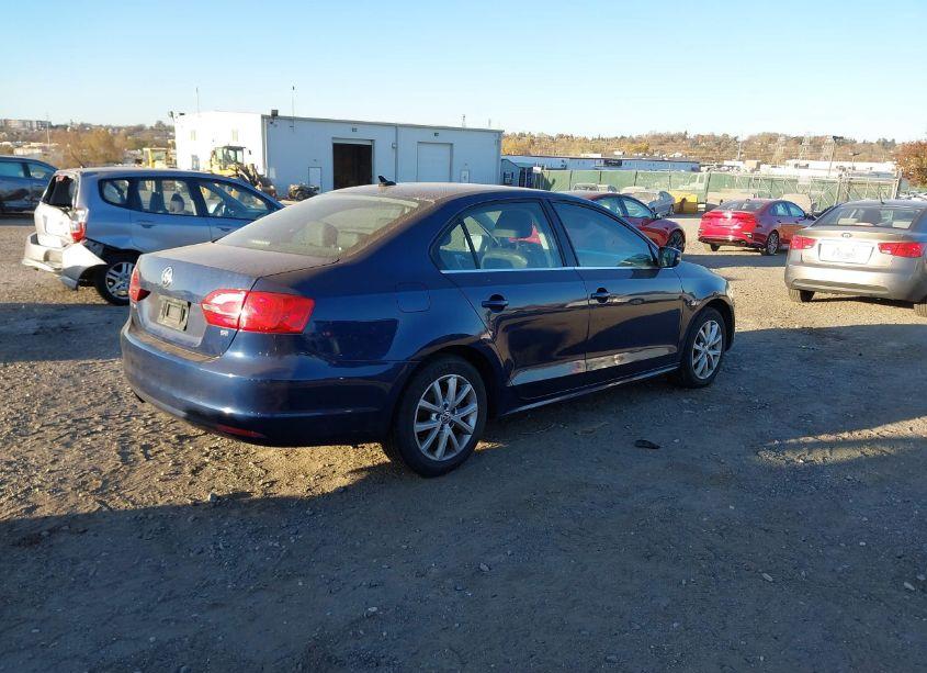 Photo 4 of 2014 Volkswagen Jetta 1.8T SE (VIN 3VWD17AJ2EM328715)