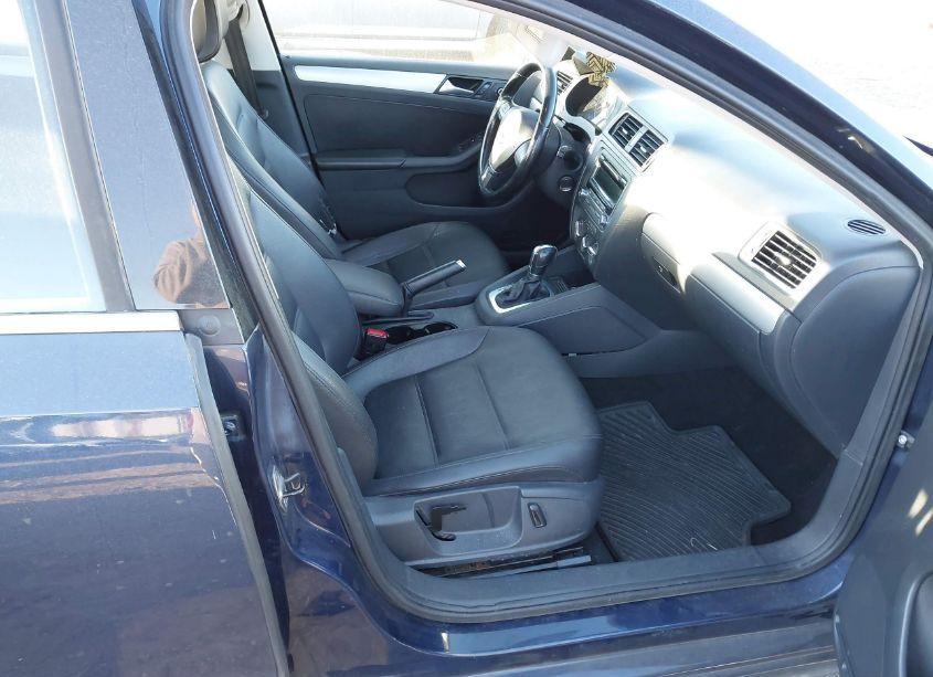 Photo 5 of 2014 Volkswagen Jetta 1.8T SE (VIN 3VWD17AJ2EM328715)