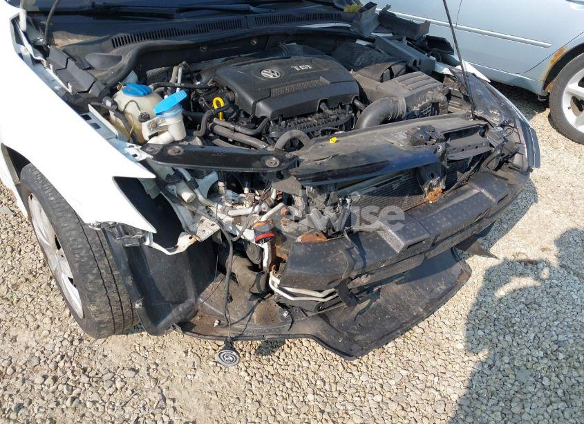 Photo 6 of 2014 Volkswagen Jetta 1.8T SE (VIN 3VWD17AJ2EM415210)