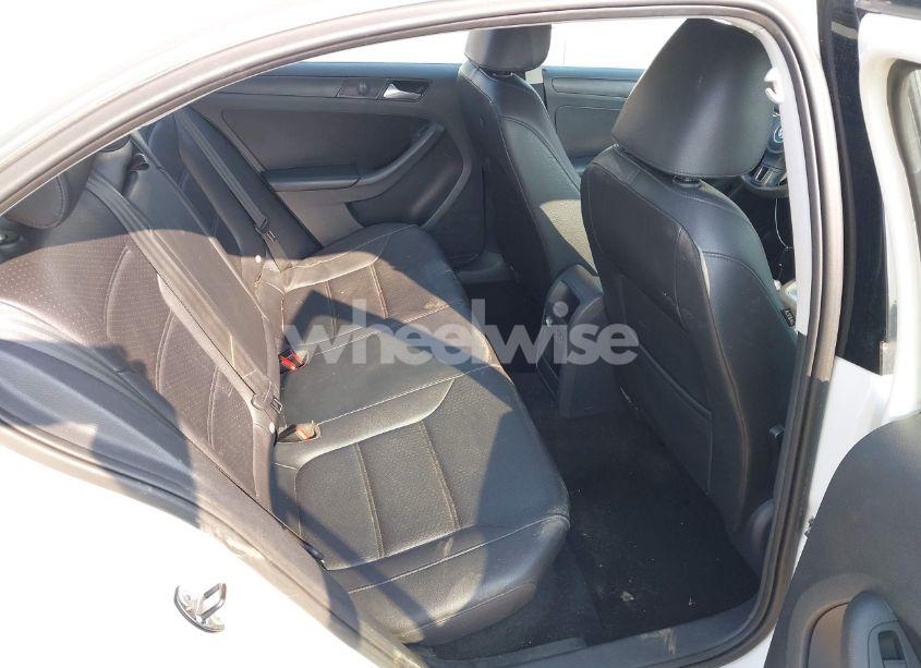 Photo 8 of 2014 Volkswagen Jetta 1.8T SE (VIN 3VWD17AJ2EM415210)