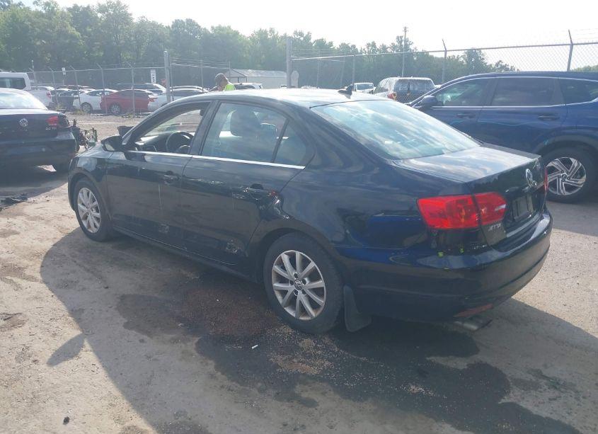 Photo 3 of 2014 Volkswagen Jetta 1.8T SE (VIN 3VWD17AJ2EM421461)