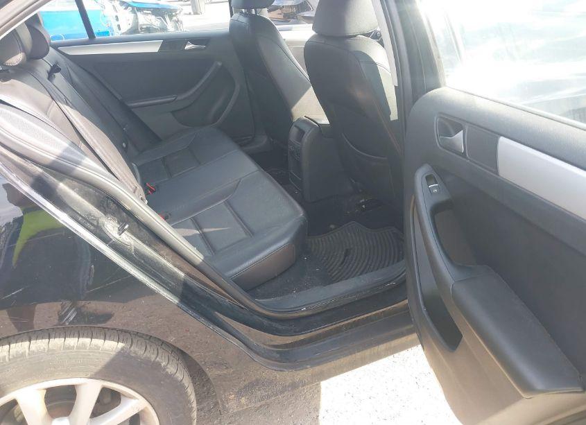 Photo 8 of 2014 Volkswagen Jetta 1.8T SE (VIN 3VWD17AJ2EM421461)