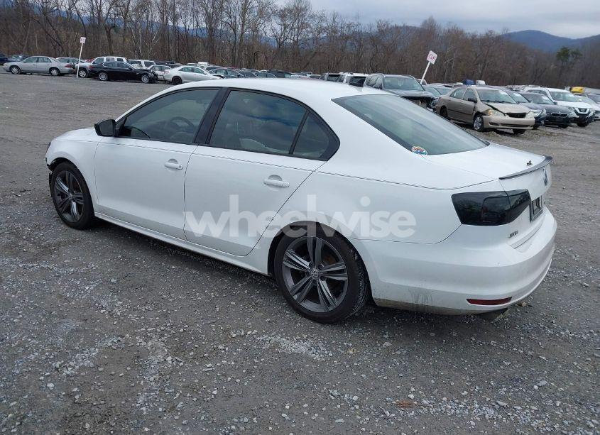 Photo 3 of 2015 Volkswagen Jetta 1.8T SPORT (VIN 3VWD17AJ2FM204977)