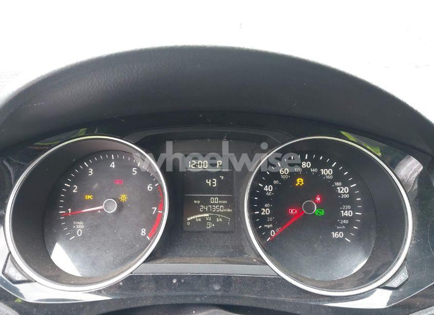 Photo 7 of 2015 Volkswagen Jetta 1.8T SPORT (VIN 3VWD17AJ2FM204977)