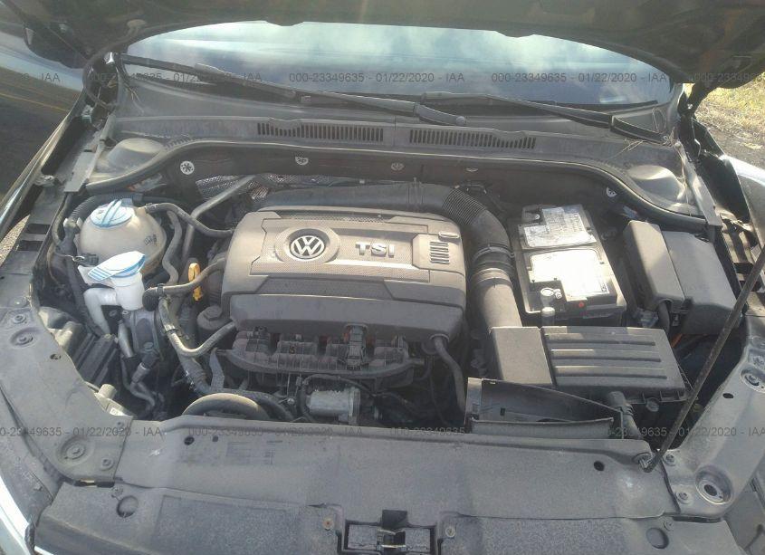Photo 10 of 2015 Volkswagen Jetta 1.8T SE (VIN 3VWD17AJ2FM247263)
