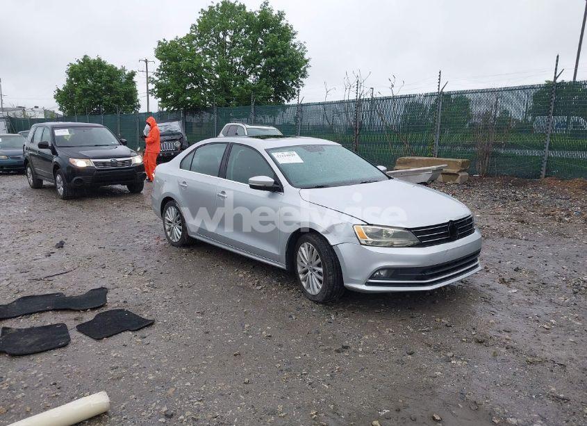 2015 Volkswagen Jetta 1.8T SE (VIN 3VWD17AJ2FM262359) main photo