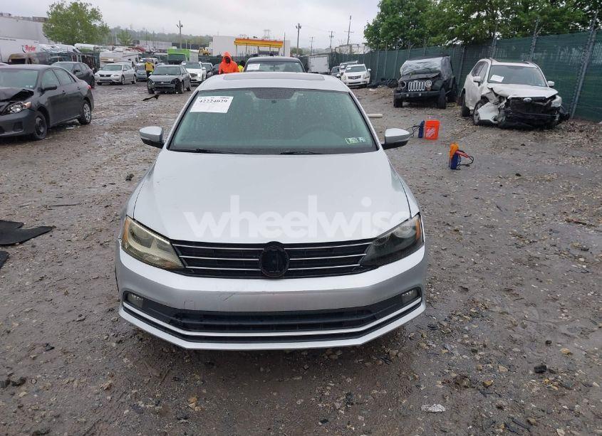 Photo 12 of 2015 Volkswagen Jetta 1.8T SE (VIN 3VWD17AJ2FM262359)