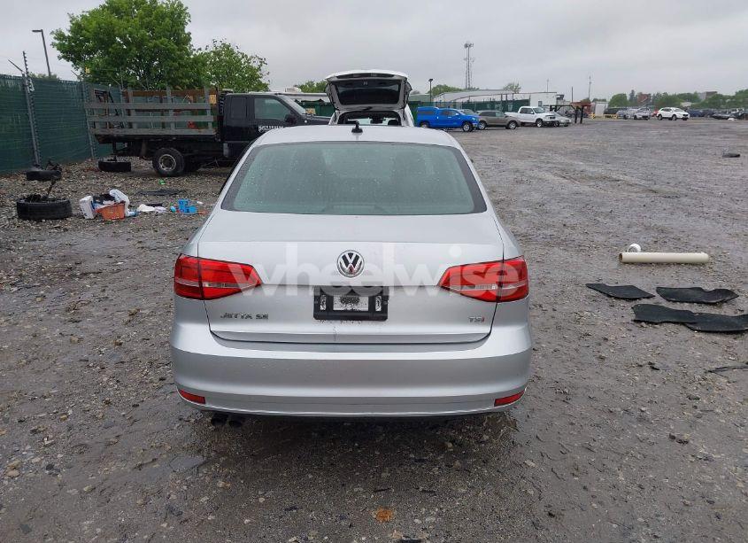 Photo 16 of 2015 Volkswagen Jetta 1.8T SE (VIN 3VWD17AJ2FM262359)