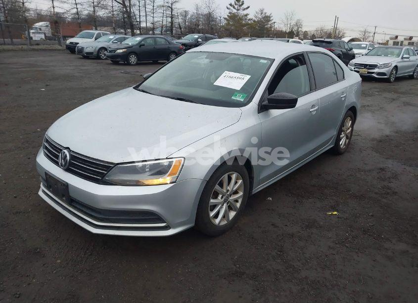 Photo 2 of 2015 Volkswagen Jetta 1.8T SE (VIN 3VWD17AJ2FM354359)