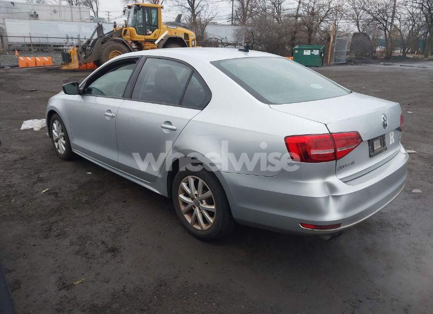 Photo 3 of 2015 Volkswagen Jetta 1.8T SE (VIN 3VWD17AJ2FM354359)