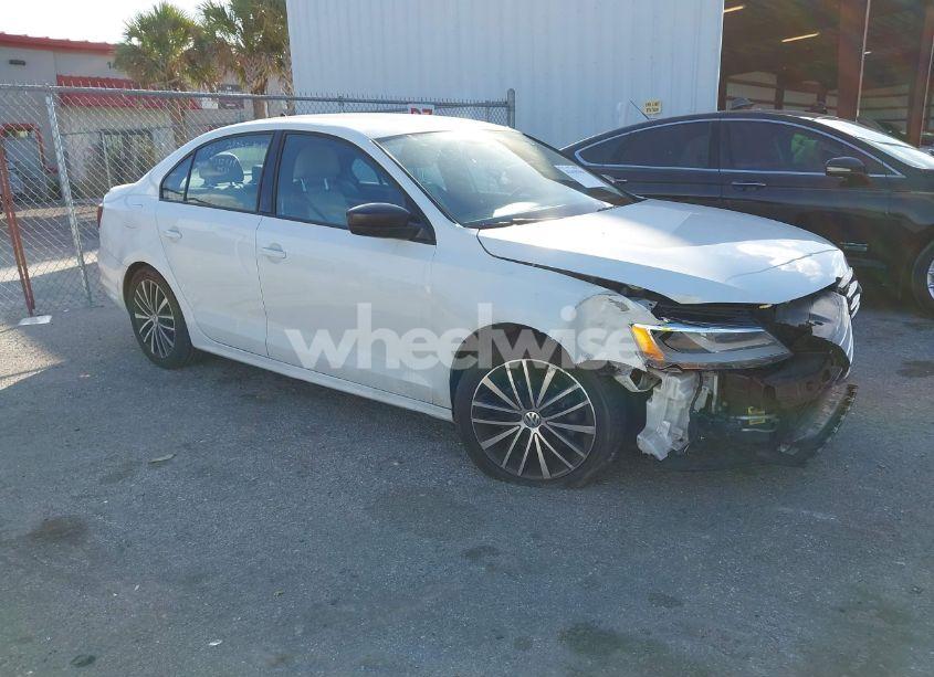 2016 Volkswagen Jetta 1.8T SPORT (VIN 3VWD17AJ2GM237561) main photo