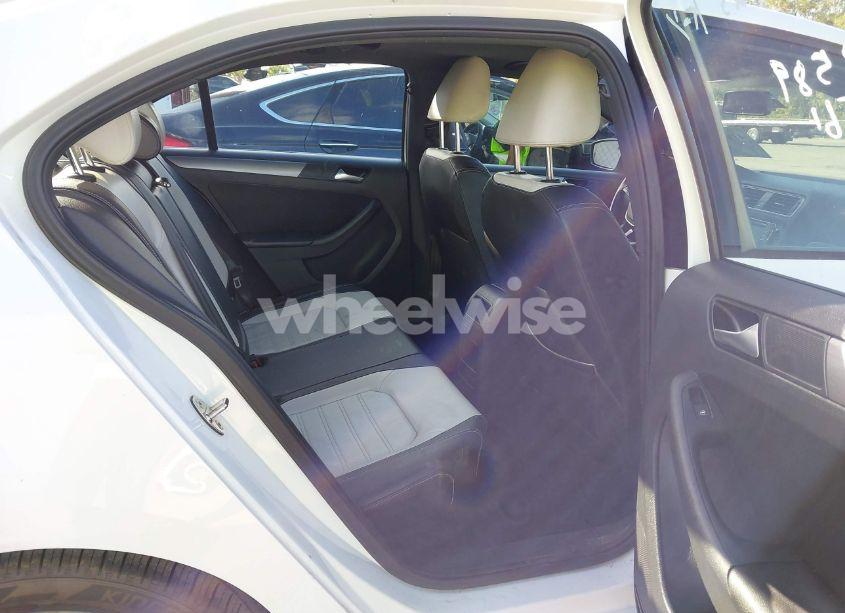 Photo 8 of 2016 Volkswagen Jetta 1.8T SPORT (VIN 3VWD17AJ2GM237561)