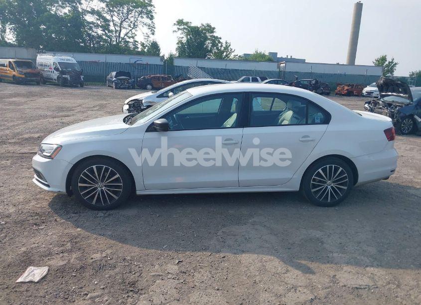 Photo 14 of 2016 Volkswagen Jetta 1.8T SPORT (VIN 3VWD17AJ2GM268762)