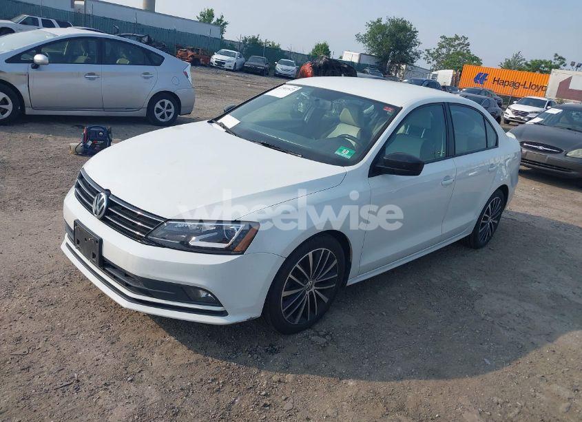 Photo 2 of 2016 Volkswagen Jetta 1.8T SPORT (VIN 3VWD17AJ2GM268762)