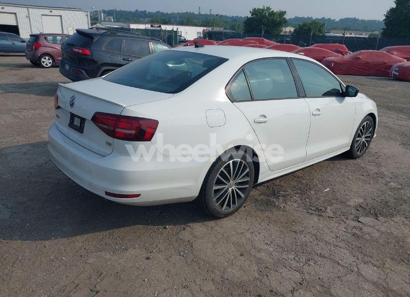Photo 4 of 2016 Volkswagen Jetta 1.8T SPORT (VIN 3VWD17AJ2GM268762)