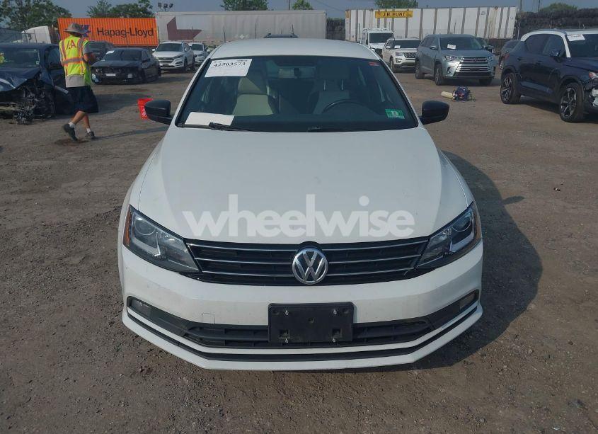 Photo 6 of 2016 Volkswagen Jetta 1.8T SPORT (VIN 3VWD17AJ2GM268762)