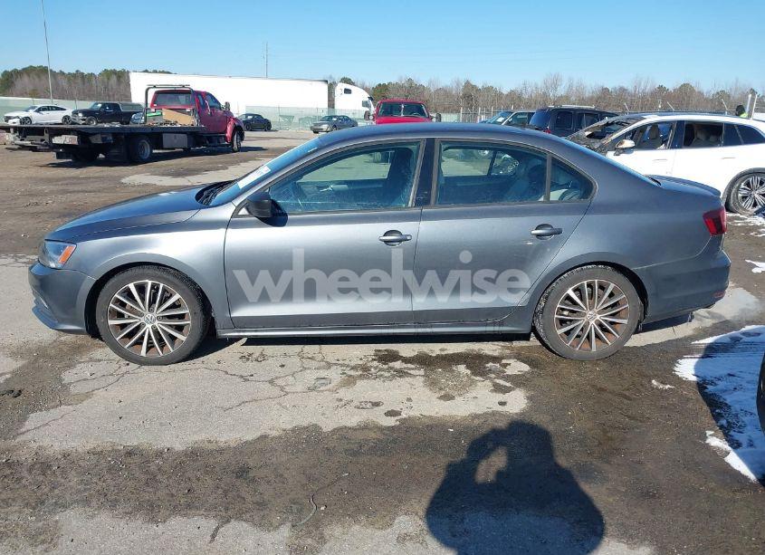 Photo 15 of 2016 Volkswagen Jetta 1.8T SPORT (VIN 3VWD17AJ2GM287280)