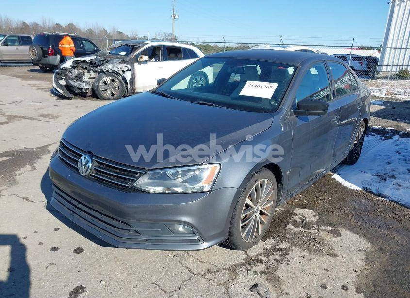 Photo 2 of 2016 Volkswagen Jetta 1.8T SPORT (VIN 3VWD17AJ2GM287280)
