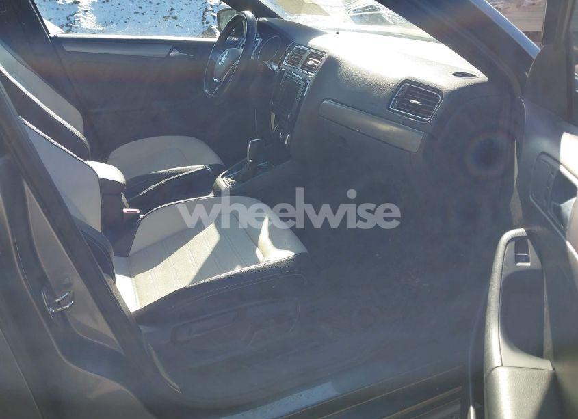 Photo 5 of 2016 Volkswagen Jetta 1.8T SPORT (VIN 3VWD17AJ2GM287280)