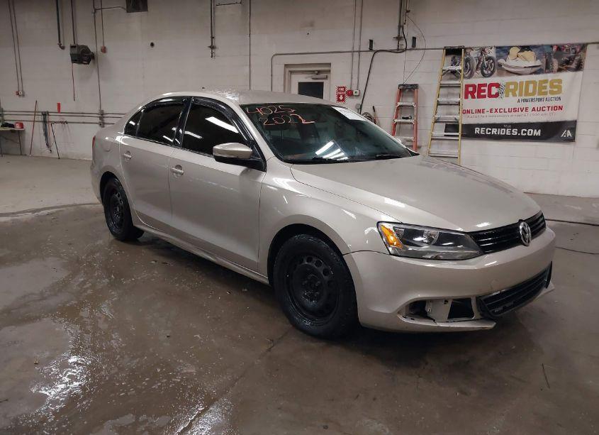 2014 Volkswagen Jetta 1.8T SE (VIN 3VWD17AJ3EM215761) main photo