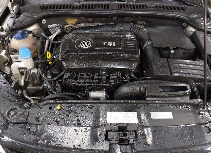 Photo 10 of 2014 Volkswagen Jetta 1.8T SE (VIN 3VWD17AJ3EM215761)