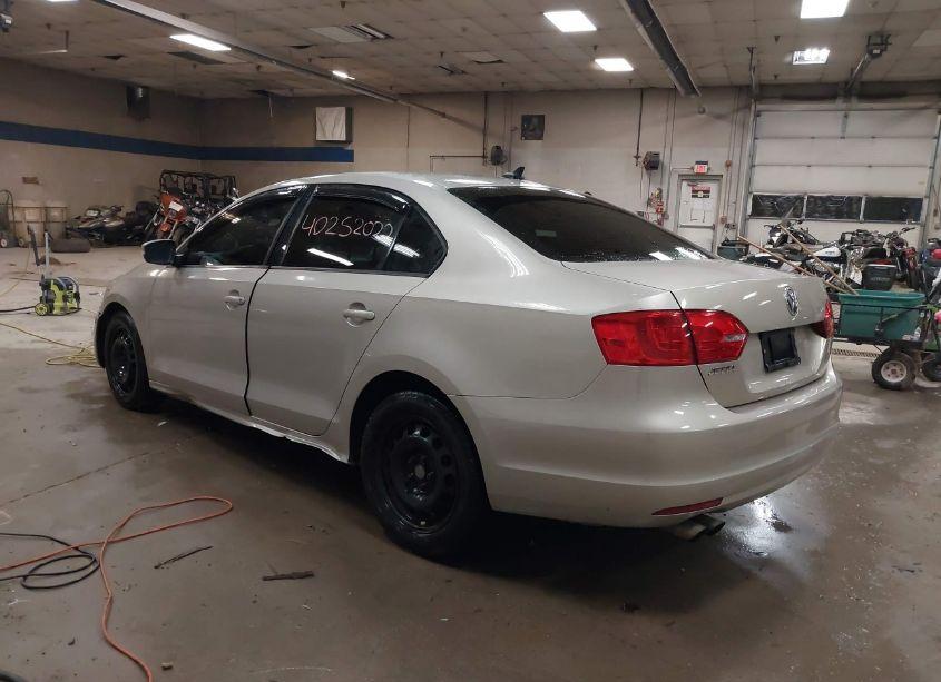 Photo 3 of 2014 Volkswagen Jetta 1.8T SE (VIN 3VWD17AJ3EM215761)