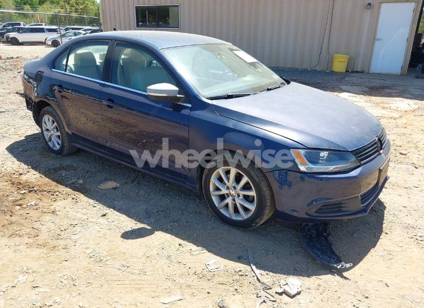 2014 Volkswagen Jetta 1.8T SE (VIN 3VWD17AJ3EM218210) main photo