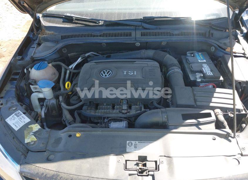 Photo 10 of 2014 Volkswagen Jetta 1.8T SE (VIN 3VWD17AJ3EM218210)